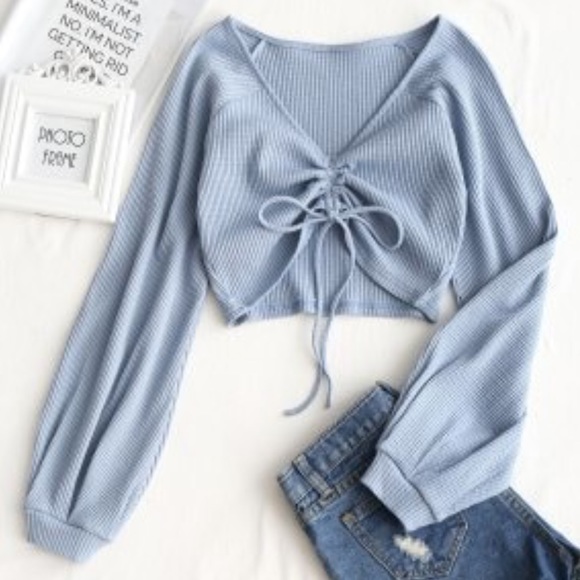 Zaful Tops - Long sleeve crop top